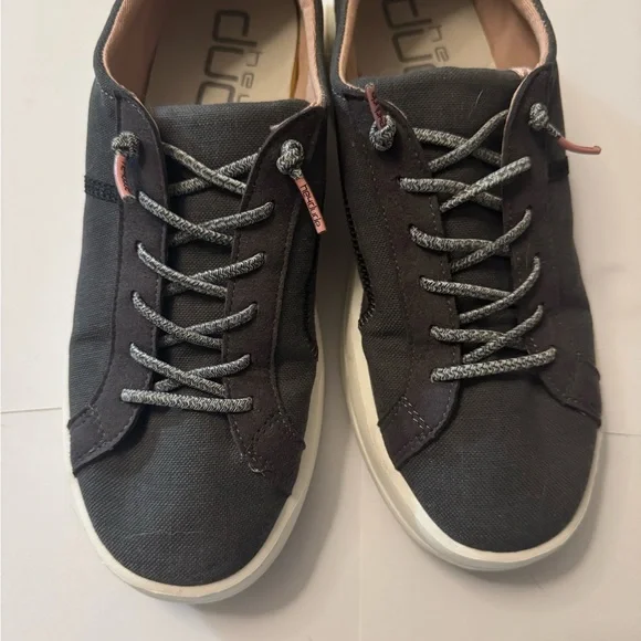 Hey Dude Womens Sneakers sz 8 - Picture 2 of 5